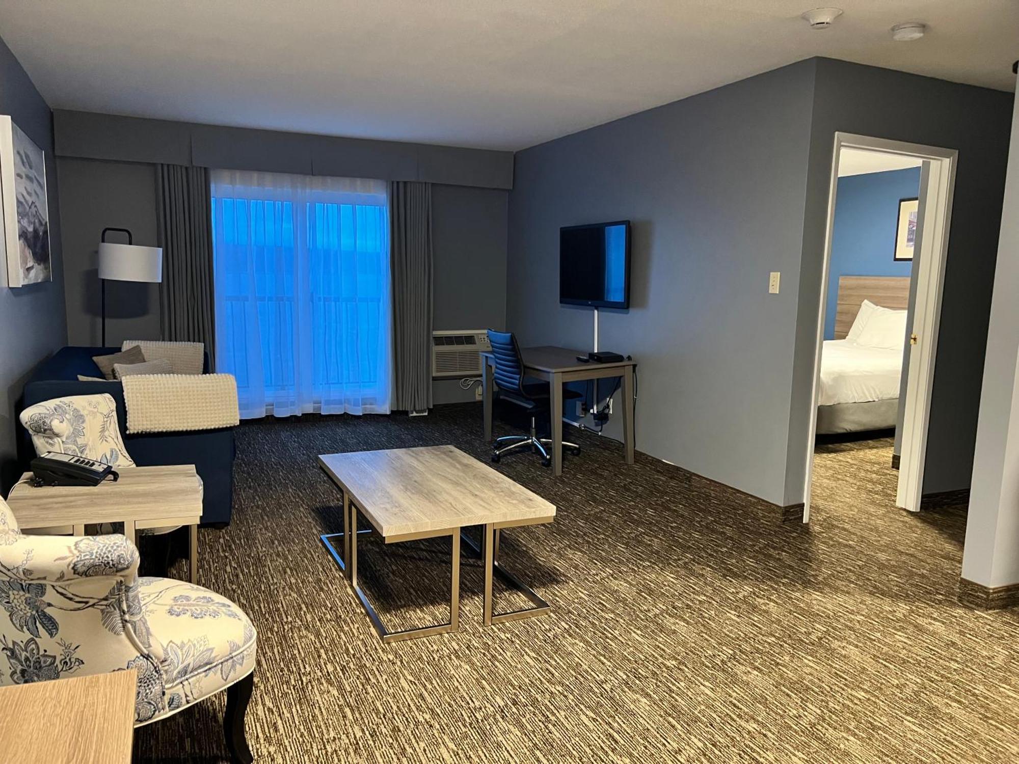 Anchor Inn And Suites Кэмпбелл-Ривер Экстерьер фото